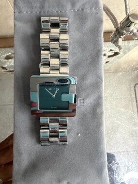 Gucci Stainless Steel Watch ⌚🖤✨ Swiss Made Designer Timepiece 💎 Chic Statement